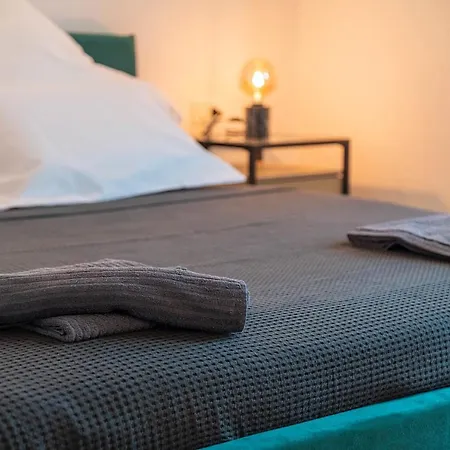 Апартаменты Quadrilatero Loft Elegant *